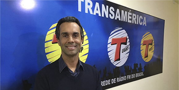 Dr Gustavo Tilmann participa do programa 2 em 1 na rádio Transamérica